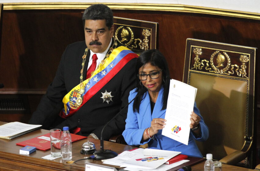  Perú declara ilegitimo periodo presidencial de Nicolas Maduro