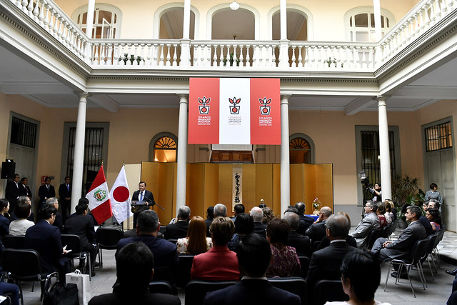  Ceremonia del Té y visita del viceministro parlamentario de Asuntos Exteriores del Japón, Kiyoto Tsuji