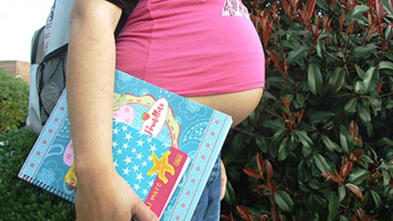  Canadá coopera para reducir embarazo adolescente en Loreto