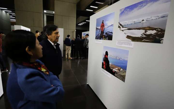  Visita la exposición fotográfica por los 30 años de la Estación Científica Peruana Machu Picchu en la Antártida
