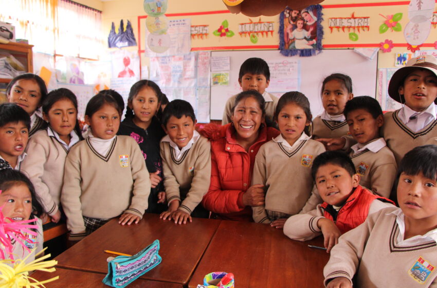  Aprueban programas de estudio para la educación intercultural bilingüe