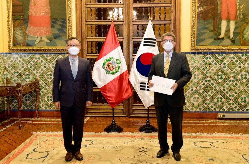 Nuevo embajador de Corea del Sur desea ampliar la cooperación bilateral en TICs, gobierno electrónico y salud.