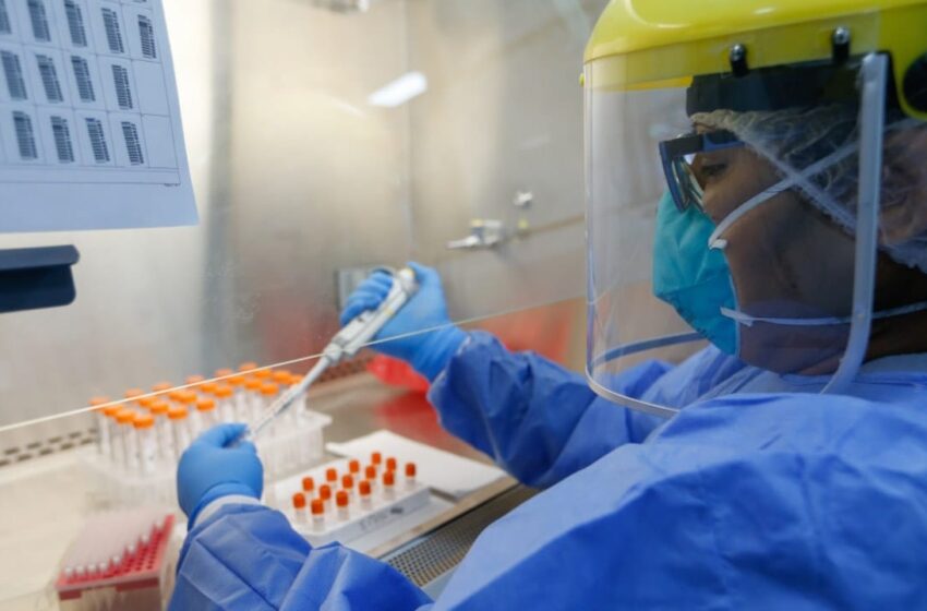  OMS entrega certificado de calidad al INS por el uso de técnica molecular