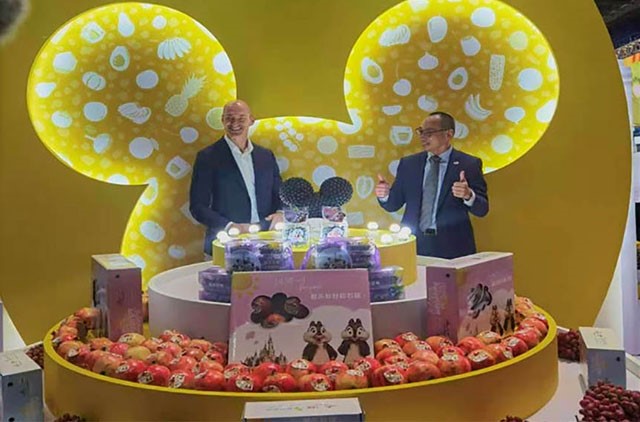 Dulces hechos de arándanos peruanos llegan a Disneyland Shanghái