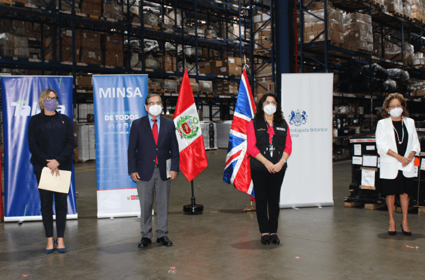  Reino Unido dona 60 ventiladores y 40 monitores al Perú para seguir luchando contra la covid-19