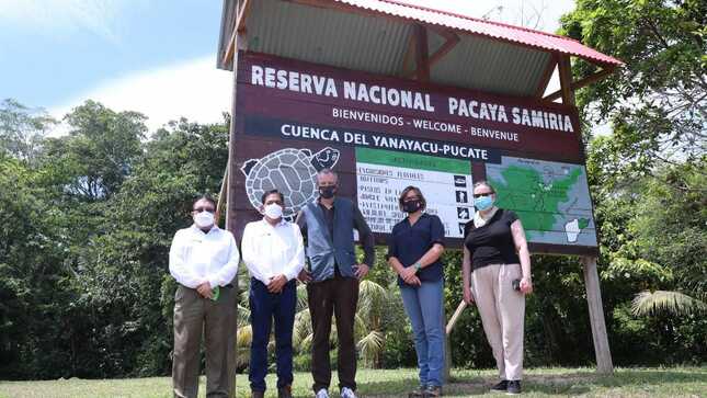  Ministro del Ambiente de Reino Unido visita comunidades de la reserva nacional Pacaya Samiria